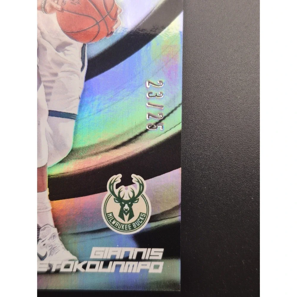 2017-18 Totally Certified Giannis Antetokounmpo‎ #FG-GAN Fabric of the Game /25